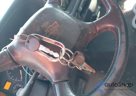 2002 Chevrolet Silverado 2500Hd Ls from USA, damaged, VIN 1GCHK23152F158881